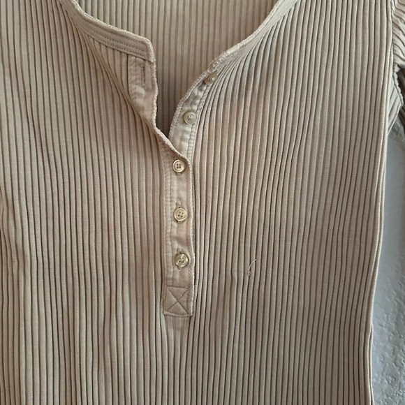 AERIE essential layering Henley - Picture 5 of 7